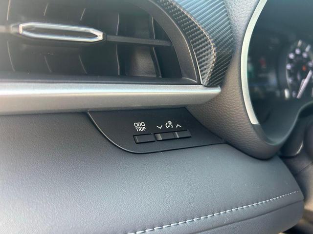 Photo of 2022 Midnight Black Metallic Toyota Highlander