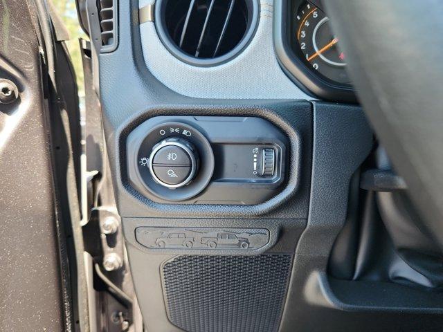 Photo of 2025 Granite Crystal Clearcoat Metallic Jeep Gladiator
