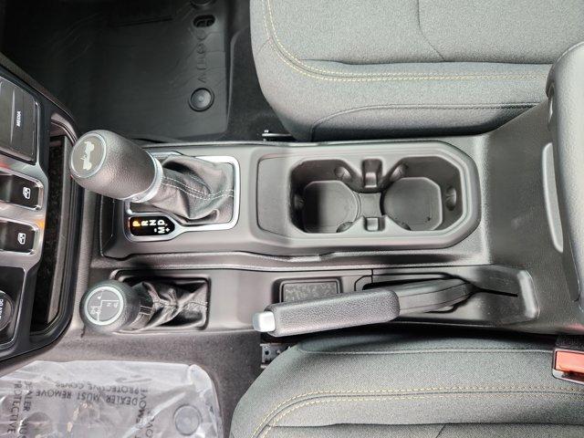 Photo of 2025 Black Clearcoat Jeep Wrangler