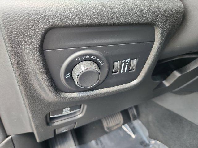 Photo of 2025 Diamond Black Jeep Grand Cherokee