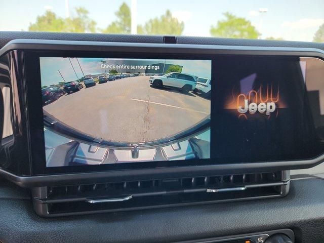 Photo of 2025 Granite Crystal Clearcoat Metallic Jeep Wrangler