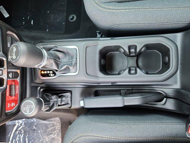 Photo of 2025 Granite Crystal Clearcoat Metallic Jeep Wrangler