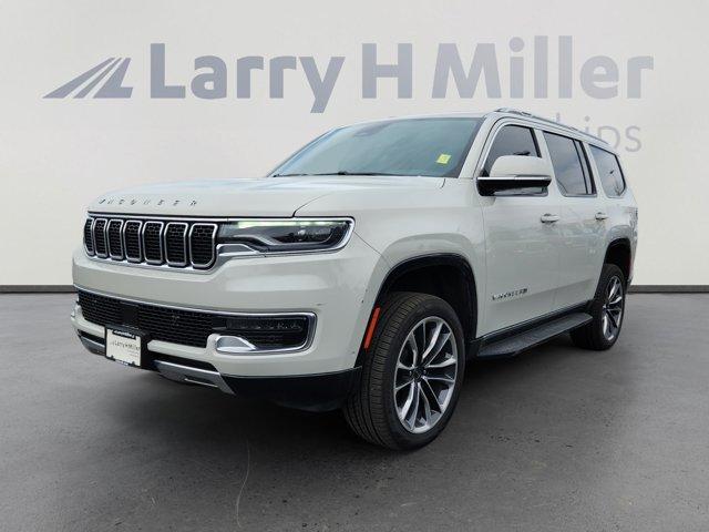 2022 Jeep Wagoneer