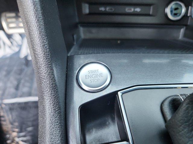 Photo of 2021 Deep Black Pearl Effect Volkswagen Tiguan