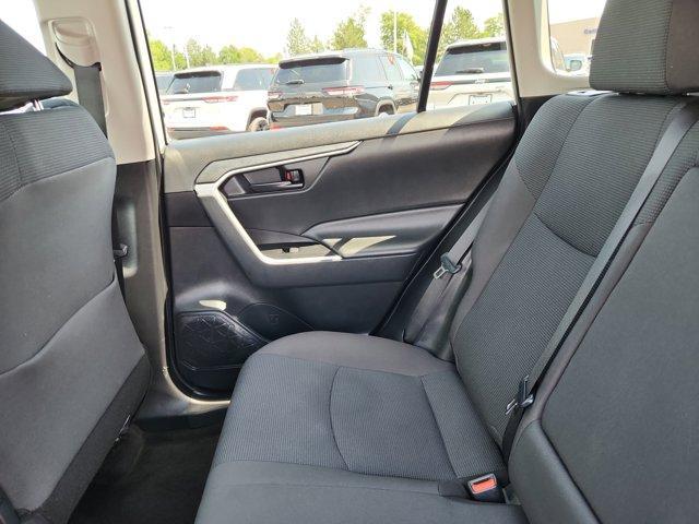 Photo of 2021 Super White Toyota RAV4