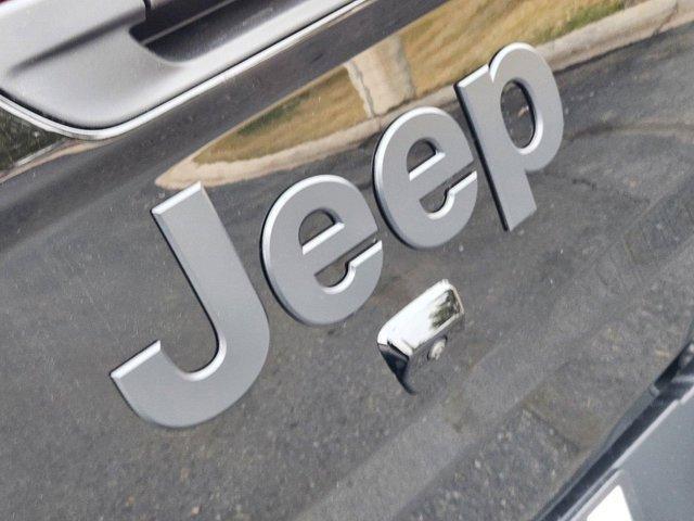 Photo of 2025 Black Clearcoat Jeep Gladiator