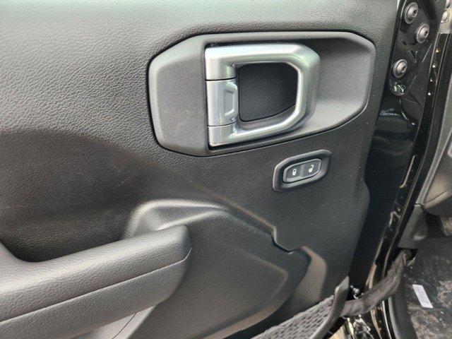 Photo of 2025 Black Clearcoat Jeep Gladiator