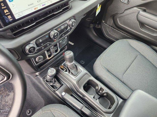 Photo of 2025 Black Clearcoat Jeep Gladiator