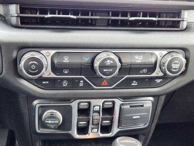 Photo of 2025 Black Clearcoat Jeep Gladiator