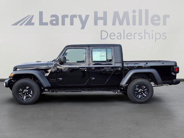 Photo of 2025 Black Clearcoat Jeep Gladiator