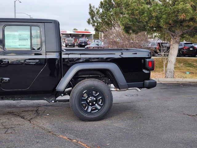 Photo of 2025 Black Clearcoat Jeep Gladiator