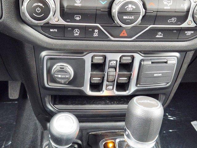 Photo of 2025 Black Clearcoat Jeep Gladiator