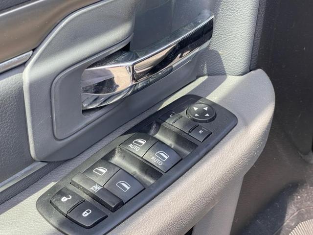Photo of 2017 Granite Crystal Metallic Clearcoat RAM 1500