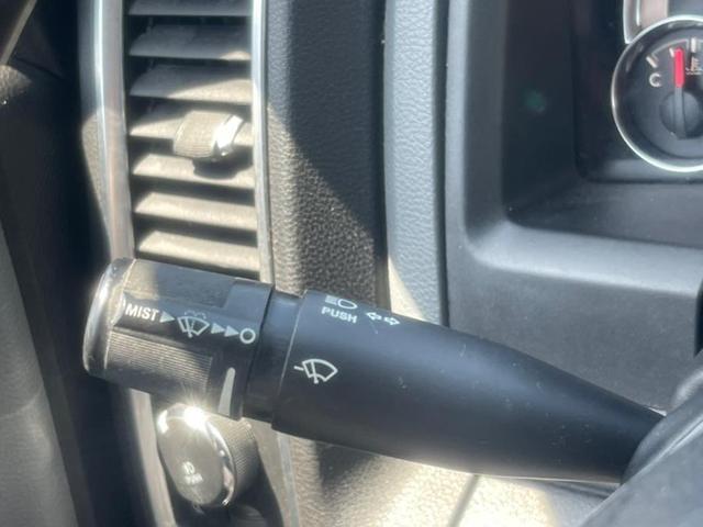 Photo of 2017 Granite Crystal Metallic Clearcoat RAM 1500
