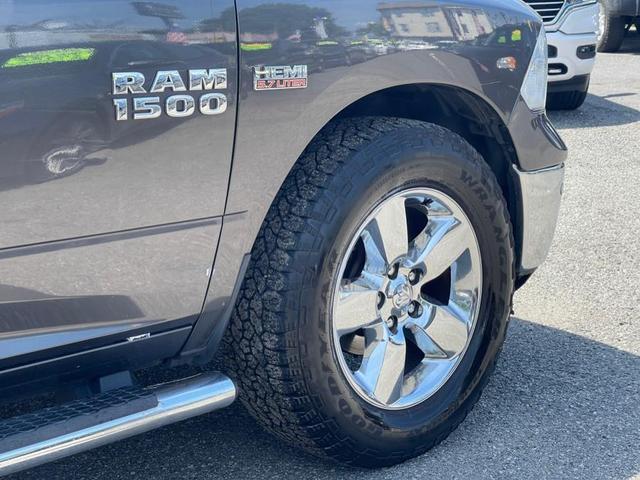 Photo of 2017 Granite Crystal Metallic Clearcoat RAM 1500