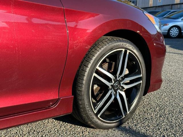 Photo of 2016 Basque Red Pearl II Honda Accord