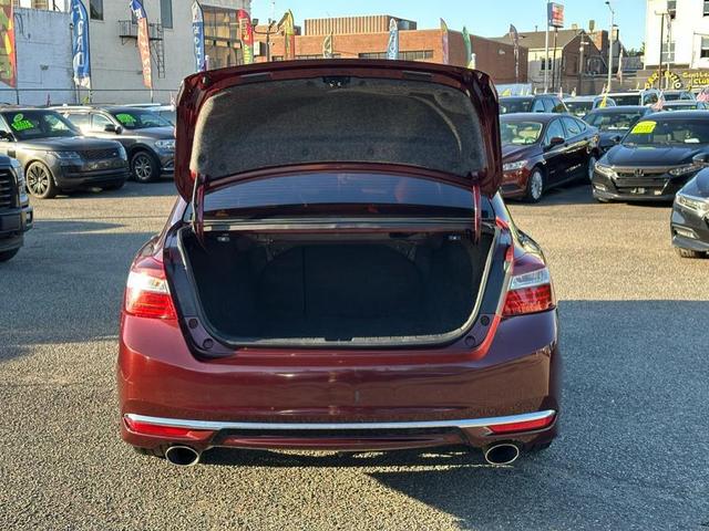 Photo of 2016 Basque Red Pearl II Honda Accord