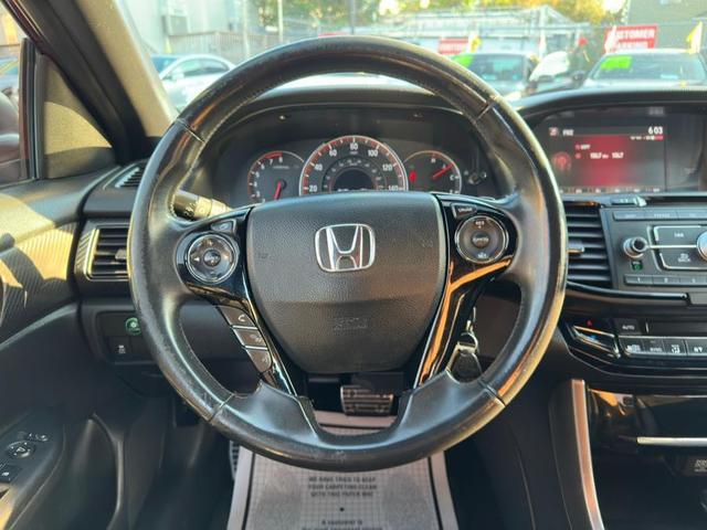 Photo of 2016 Basque Red Pearl II Honda Accord