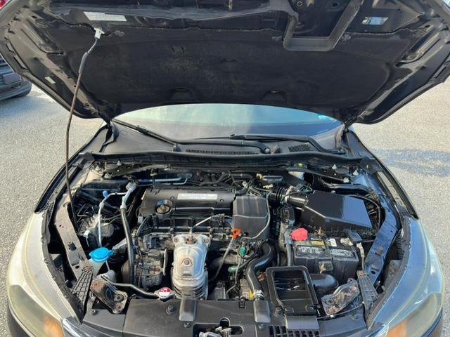 Photo of 2014 Crystal Black Pearl Honda Accord