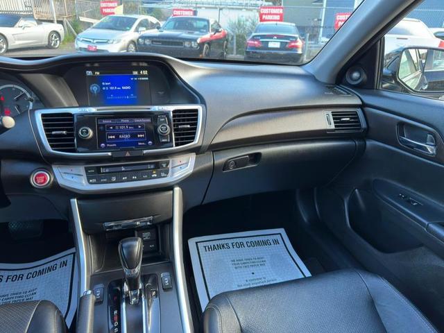 Photo of 2014 Crystal Black Pearl Honda Accord