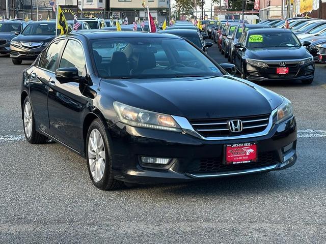 Photo of 2014 Crystal Black Pearl Honda Accord