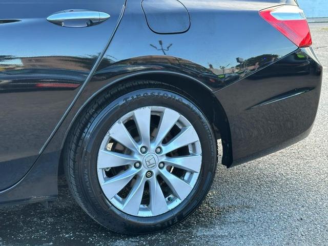 Photo of 2014 Crystal Black Pearl Honda Accord