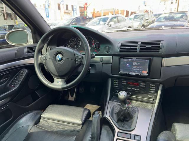 Photo of 2000 Titanium Silver Metallic BMW M5