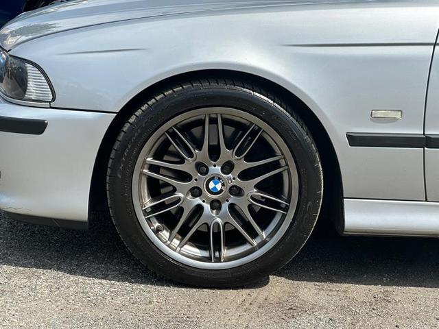 Photo of 2000 Titanium Silver Metallic BMW M5