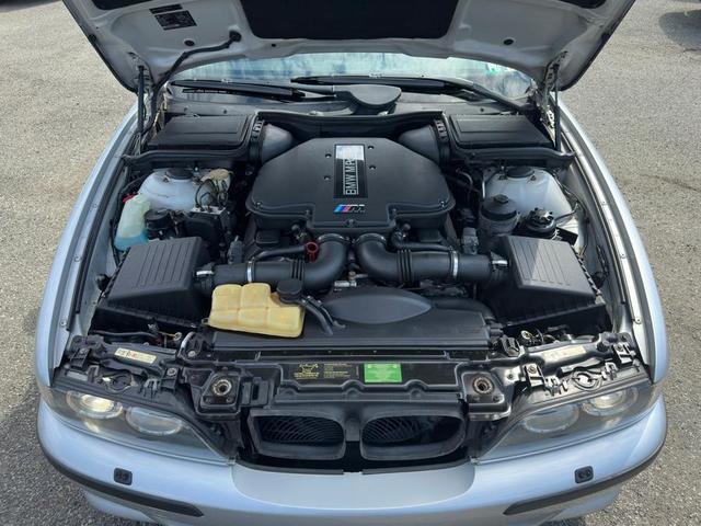 Photo of 2000 Titanium Silver Metallic BMW M5