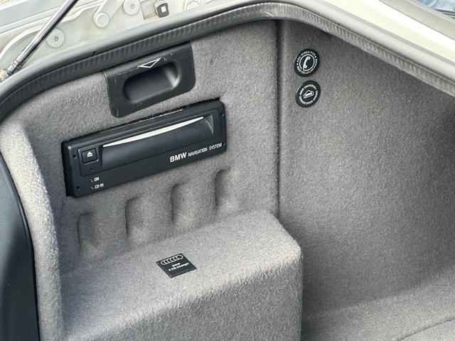 Photo of 2000 Titanium Silver Metallic BMW M5