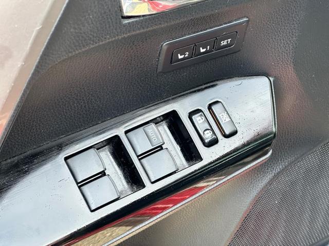 Photo of 2018 Ruby Flare Pearl Toyota RAV4