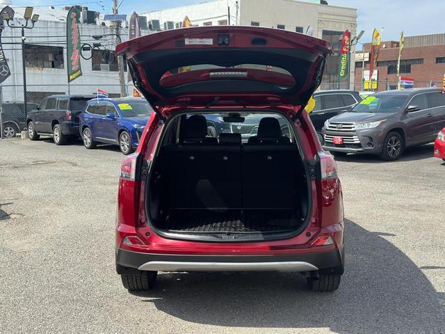 Photo of 2018 Ruby Flare Pearl Toyota RAV4