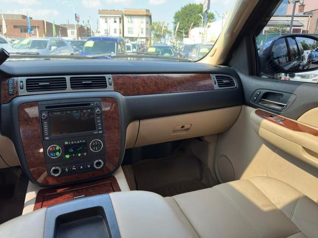 Photo of 2008 Deep Ruby Metallic Chevrolet Suburban