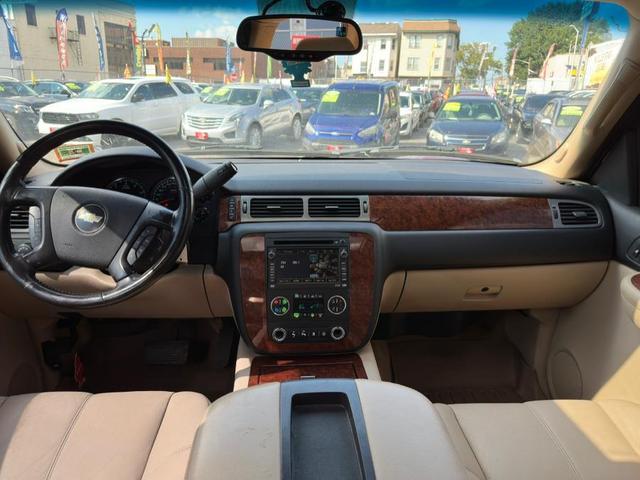 Photo of 2008 Deep Ruby Metallic Chevrolet Suburban