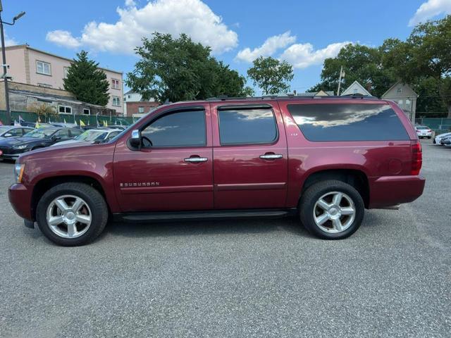 Photo of 2008 Deep Ruby Metallic Chevrolet Suburban