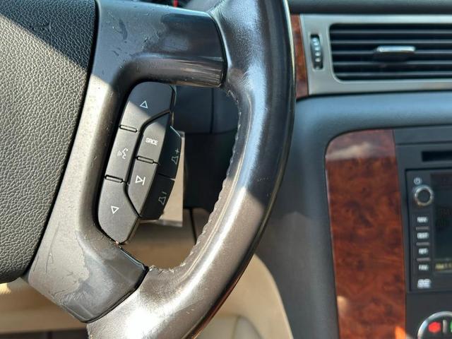 Photo of 2008 Deep Ruby Metallic Chevrolet Suburban