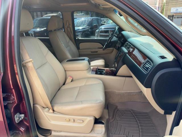 Photo of 2008 Deep Ruby Metallic Chevrolet Suburban