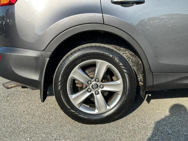 Photo of 2015 Classic Silver Metallic Toyota RAV4