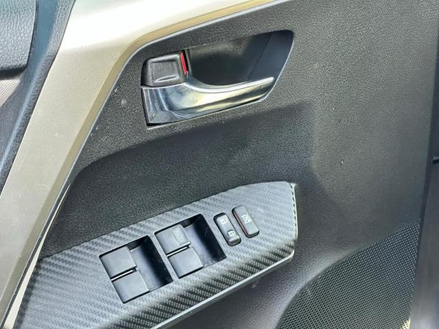 Photo of 2015 Classic Silver Metallic Toyota RAV4
