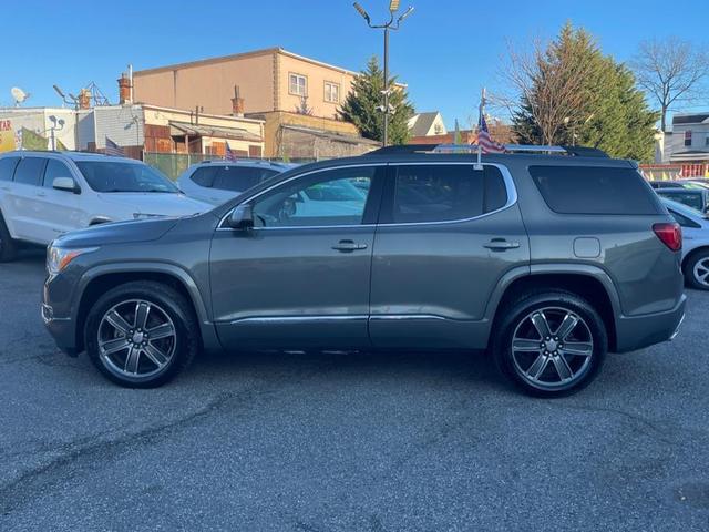 Photo of 2017 GREEN GMC Acadia