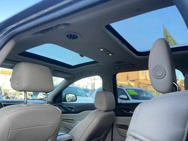 Photo of 2017 GREEN GMC Acadia