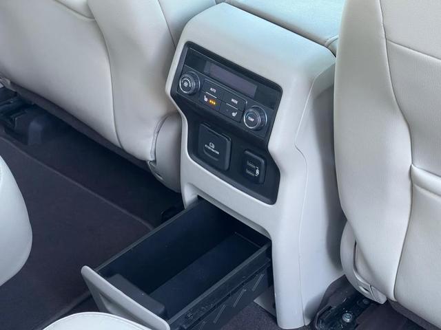 Photo of 2017 GREEN GMC Acadia