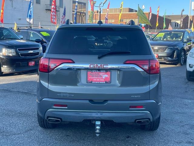 Photo of 2017 GREEN GMC Acadia
