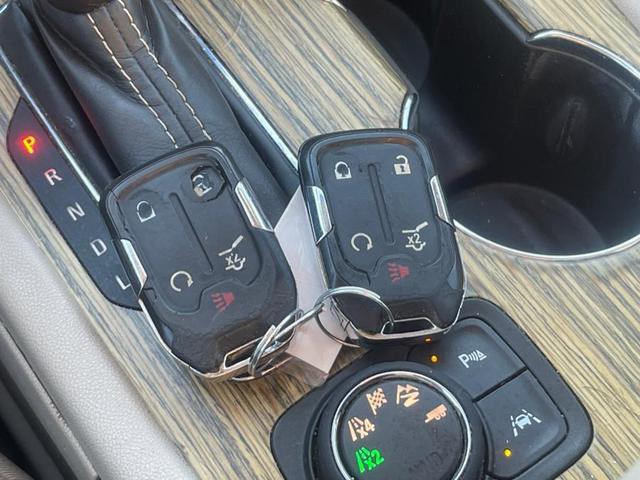 Photo of 2017 GREEN GMC Acadia