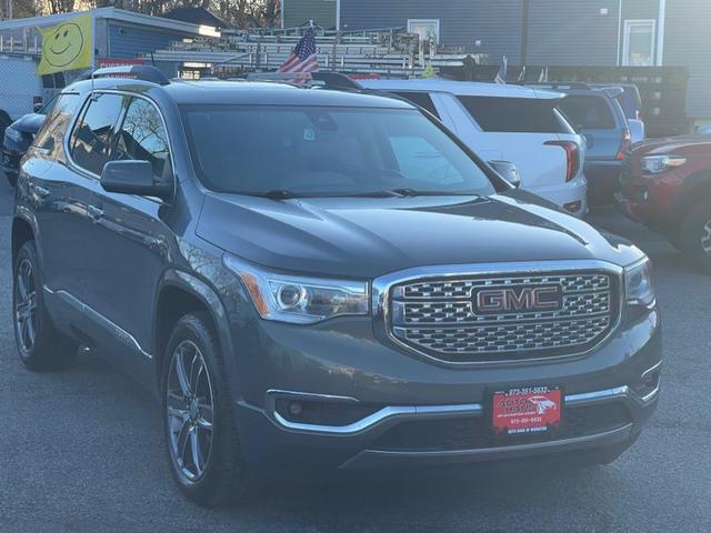 Photo of 2017 GREEN GMC Acadia