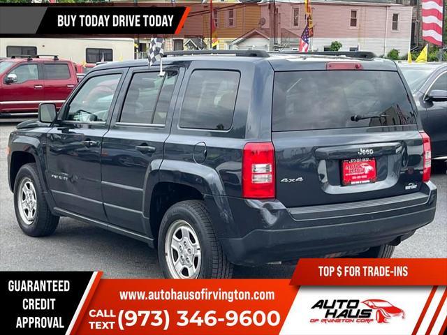Photo of 2014 Black Clearcoat Jeep Patriot