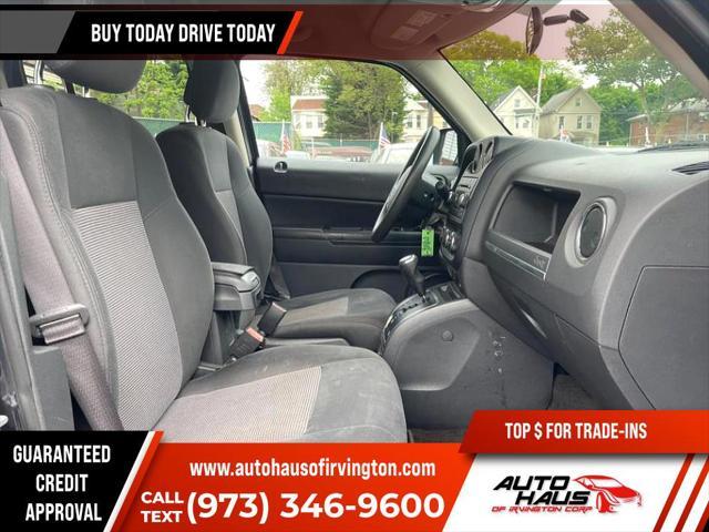 Photo of 2014 Black Clearcoat Jeep Patriot