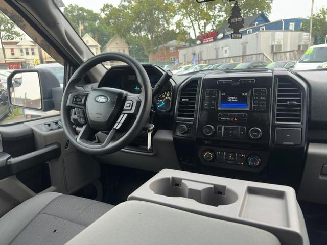Photo of 2015 Tuxedo Black Metallic Ford F-150