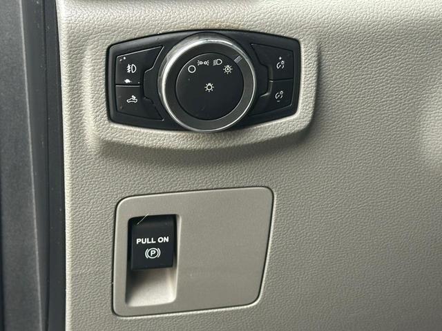 Photo of 2015 Tuxedo Black Metallic Ford F-150