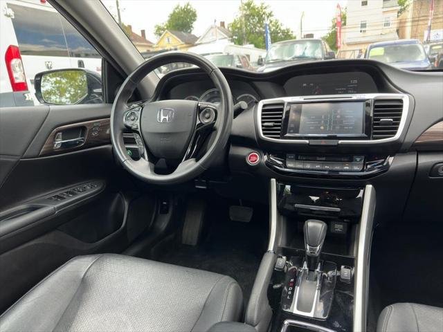 Photo of 2017 Crystal Black Pearl Honda Accord